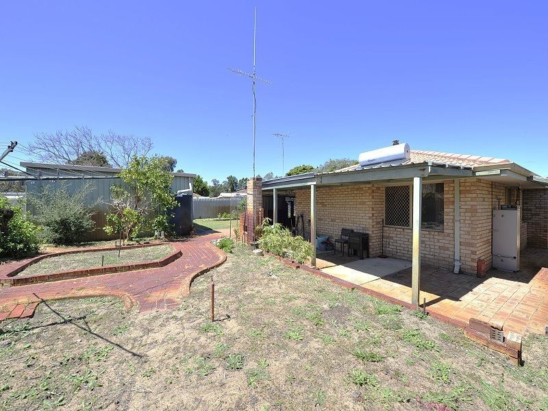 1 Allora Close, Dudley Park WA 6210