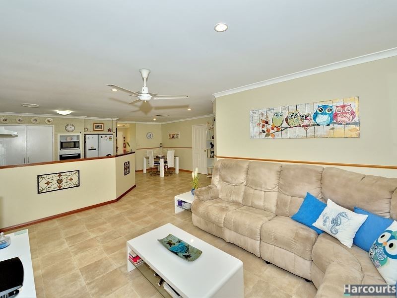 162 Oakmont Avenue, Meadow Springs WA 6210