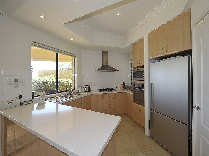 76 Westview Parade, Wannanup WA 6210