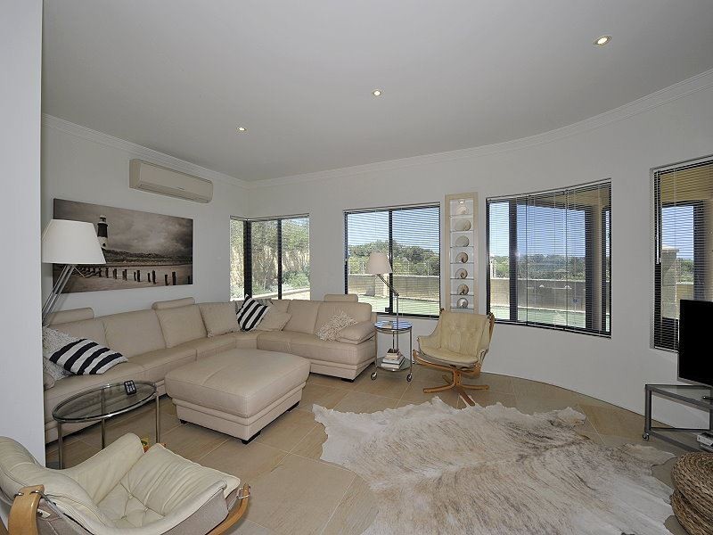 76 Westview Parade, Wannanup WA 6210