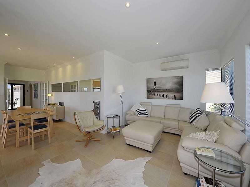 76 Westview Parade, Wannanup WA 6210