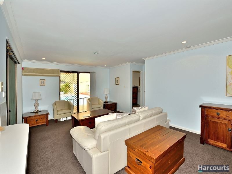 34 Kookerbrook Street, Dudley Park WA 6210