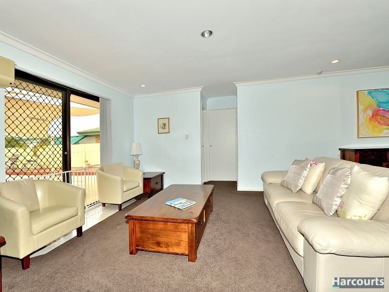 34 Kookerbrook Street, Dudley Park WA 6210