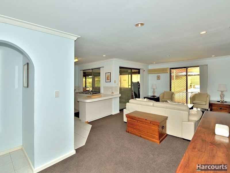 34 Kookerbrook Street, Dudley Park WA 6210