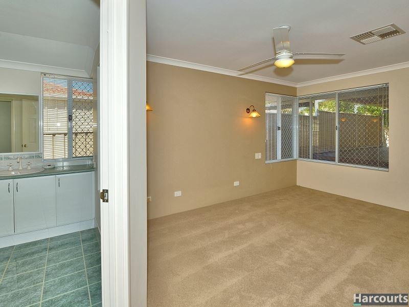 9 Waterville Retreat, Meadow Springs WA 6210