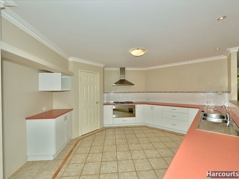 9 Waterville Retreat, Meadow Springs WA 6210