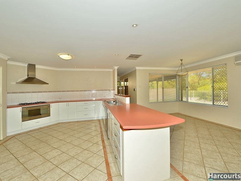 9 Waterville Retreat, Meadow Springs WA 6210