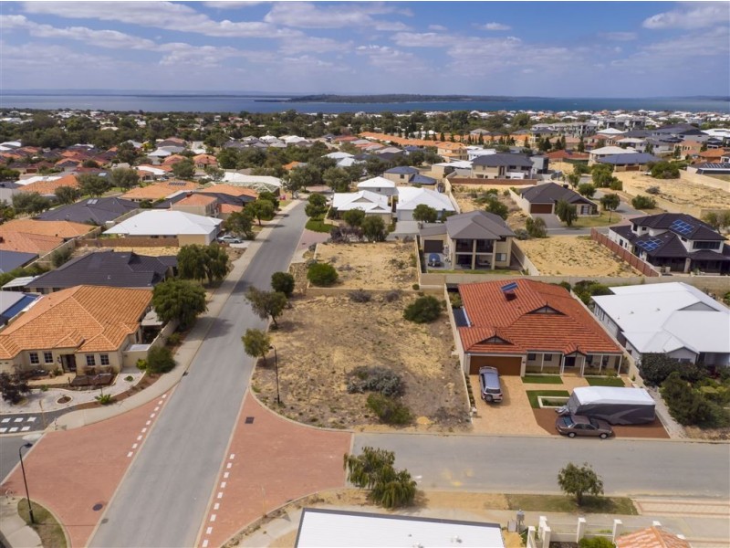 34 Endeavour Circle, Wannanup WA 6210