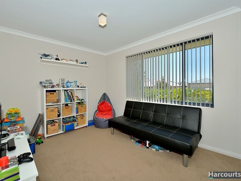 65 Carissa Turn, Halls Head WA 6210