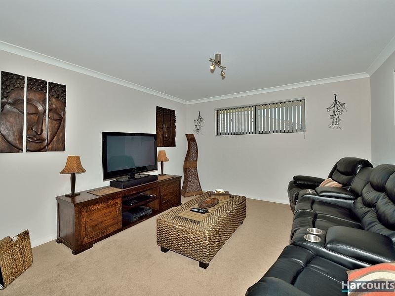 65 Carissa Turn, Halls Head WA 6210