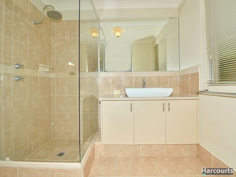 8 Heyerdahl Way, Dudley Park WA 6210