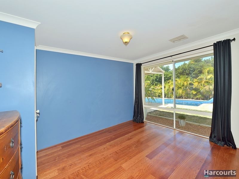 8 Heyerdahl Way, Dudley Park WA 6210