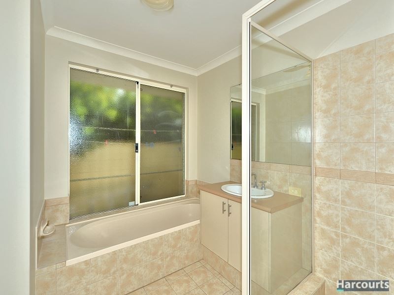 8 Heyerdahl Way, Dudley Park WA 6210