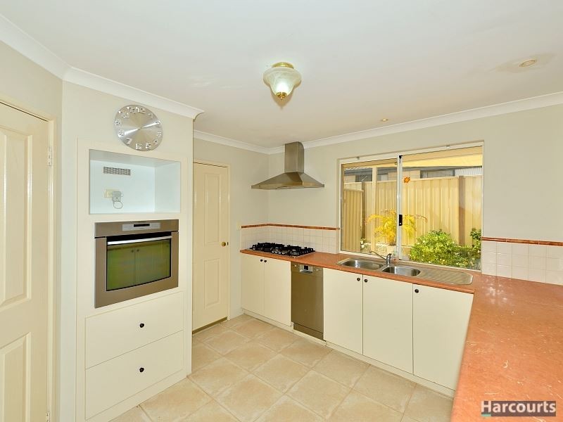 8 Heyerdahl Way, Dudley Park WA 6210