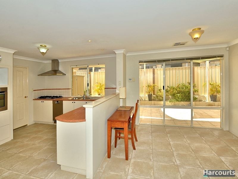 8 Heyerdahl Way, Dudley Park WA 6210