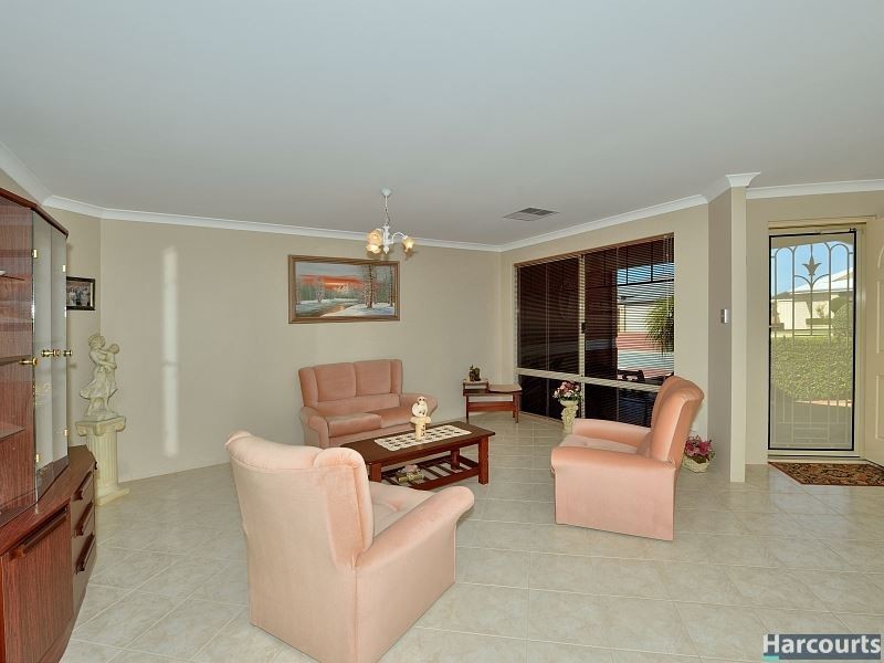 8 Petit Loop, Dudley Park WA 6210