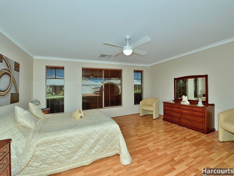 8 Petit Loop, Dudley Park WA 6210