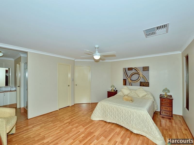 8 Petit Loop, Dudley Park WA 6210