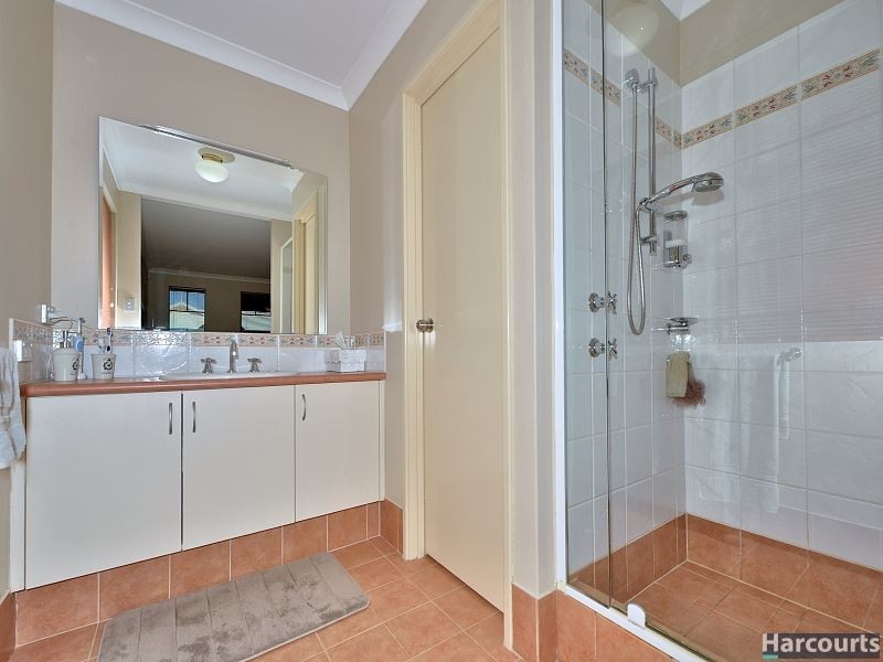 8 Petit Loop, Dudley Park WA 6210