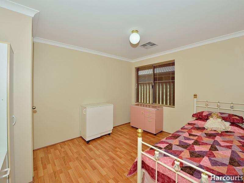 8 Petit Loop, Dudley Park WA 6210