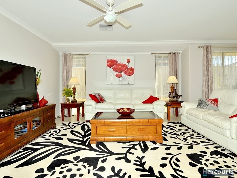 27 Carnaby Drive, Dawesville WA 6211