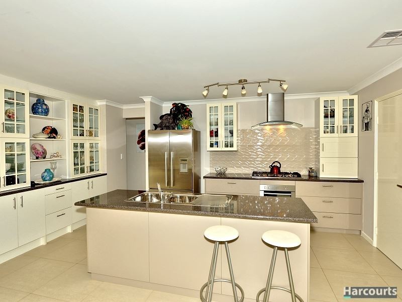 27 Carnaby Drive, Dawesville WA 6211