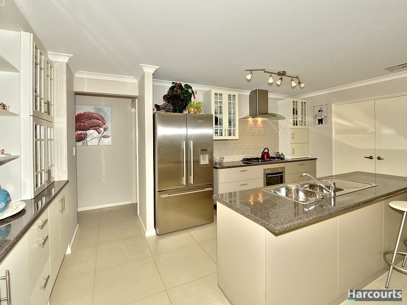 27 Carnaby Drive, Dawesville WA 6211