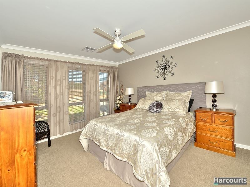 27 Carnaby Drive, Dawesville WA 6211