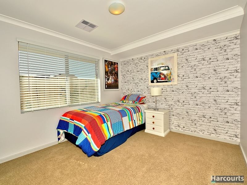 27 Carnaby Drive, Dawesville WA 6211