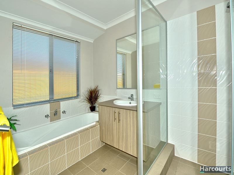 27 Carnaby Drive, Dawesville WA 6211