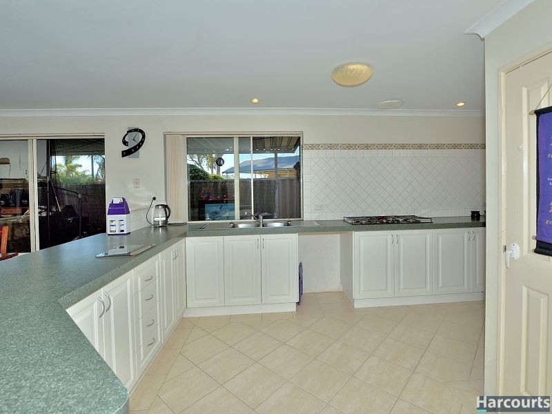 11 Scrubbird Court, Greenfields WA 6210