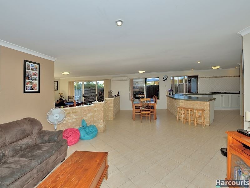 11 Scrubbird Court, Greenfields WA 6210
