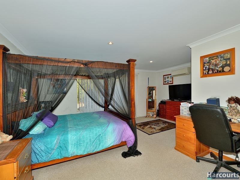 11 Scrubbird Court, Greenfields WA 6210