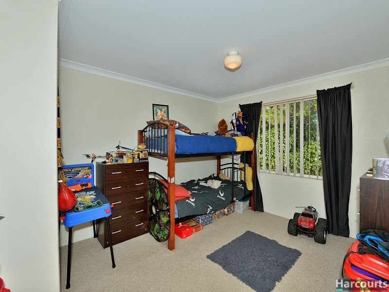 11 Scrubbird Court, Greenfields WA 6210