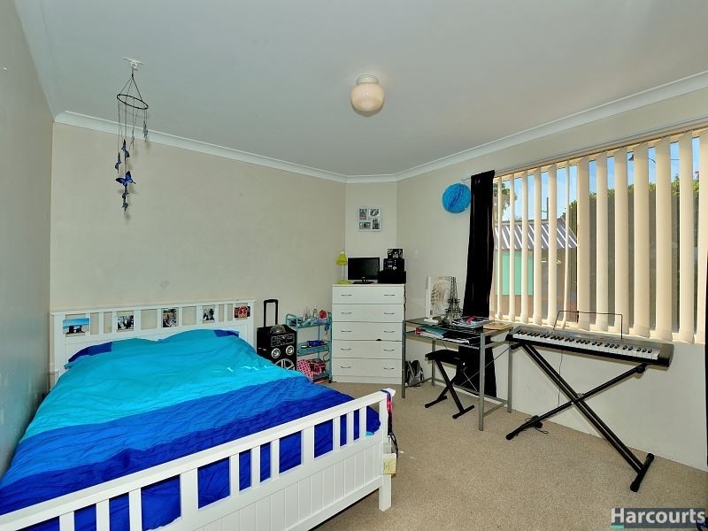 11 Scrubbird Court, Greenfields WA 6210