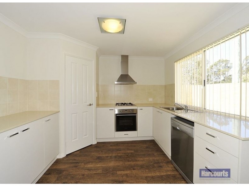 2 Queeda Drive, Greenfields WA 6210