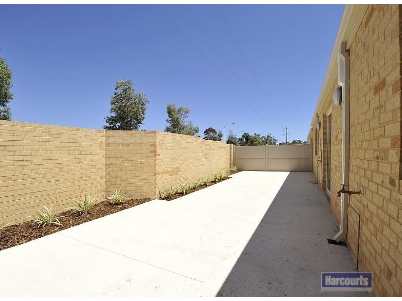 2 Queeda Drive, Greenfields WA 6210