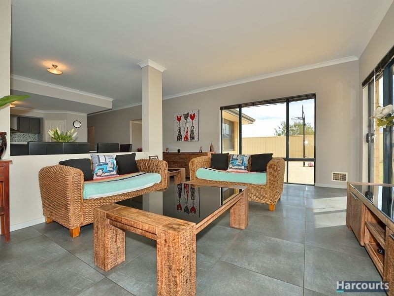 8 Kukerin Way, Dawesville WA 6211