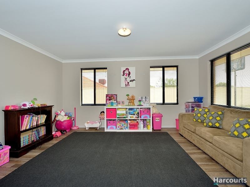 8 Kukerin Way, Dawesville WA 6211