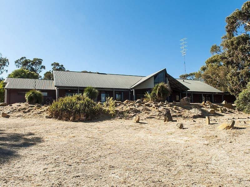 380 Hall Road, Waroona WA 6215