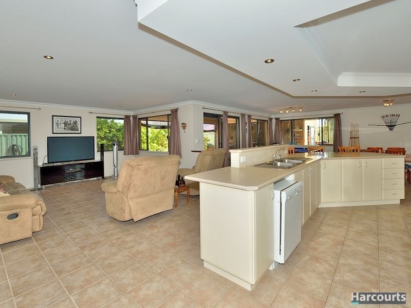 4 Gayze Retreat, Ravenswood WA 6208