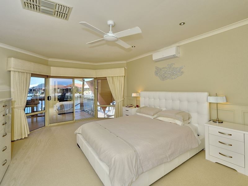 69 Aztec Island Retreat, Halls Head WA 6210