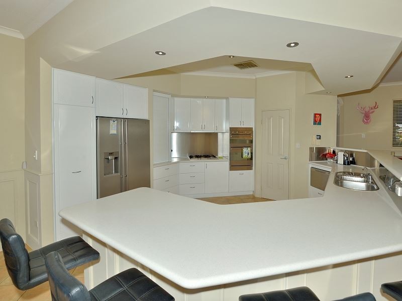 69 Aztec Island Retreat, Halls Head WA 6210