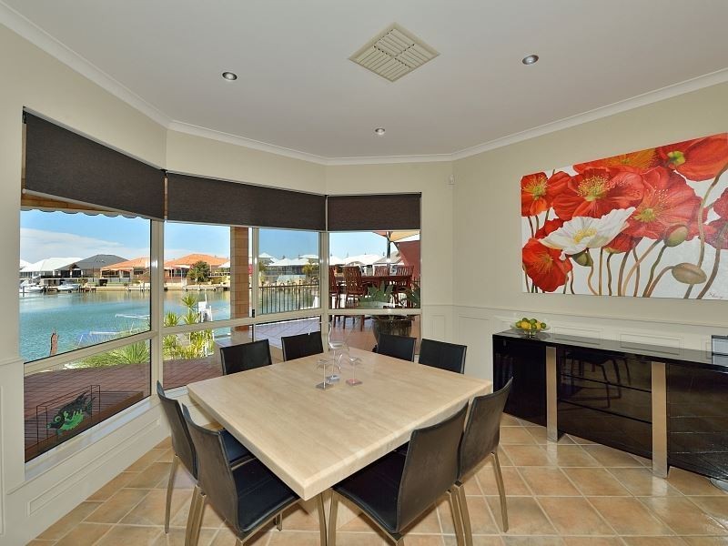 69 Aztec Island Retreat, Halls Head WA 6210