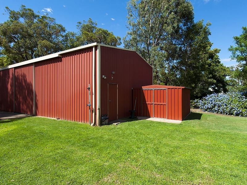 6 Russell Drive, Waroona WA 6215