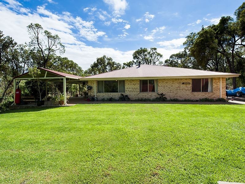 6 Russell Drive, Waroona WA 6215
