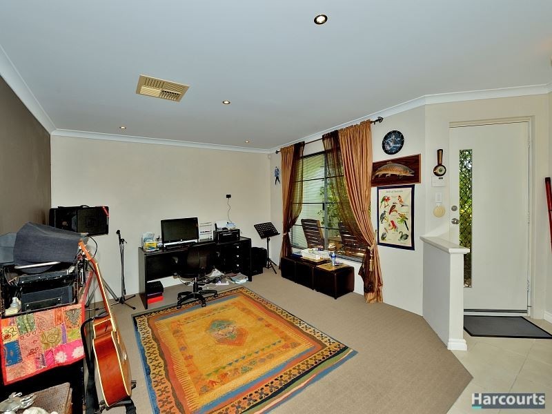 2 Boardwalk Boulevard, Halls Head WA 6210