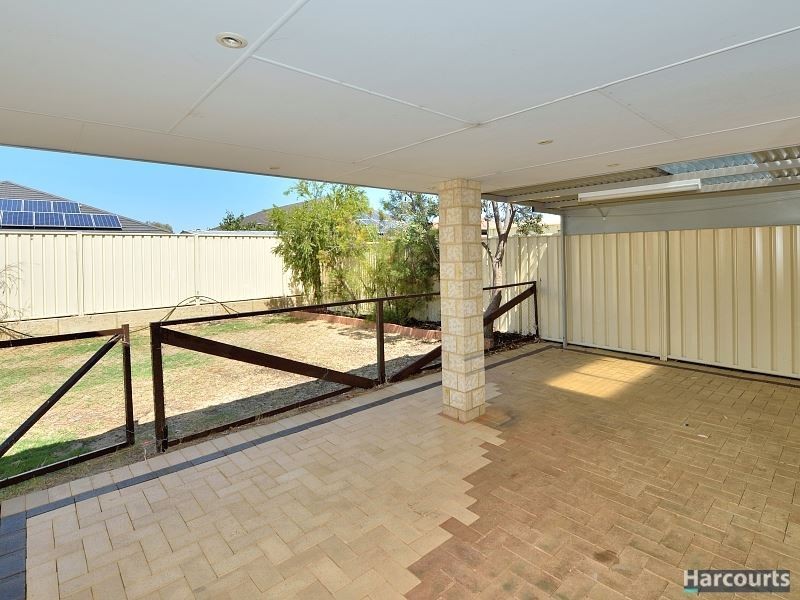 17 Highcliffe Circle, Lakelands WA 6180