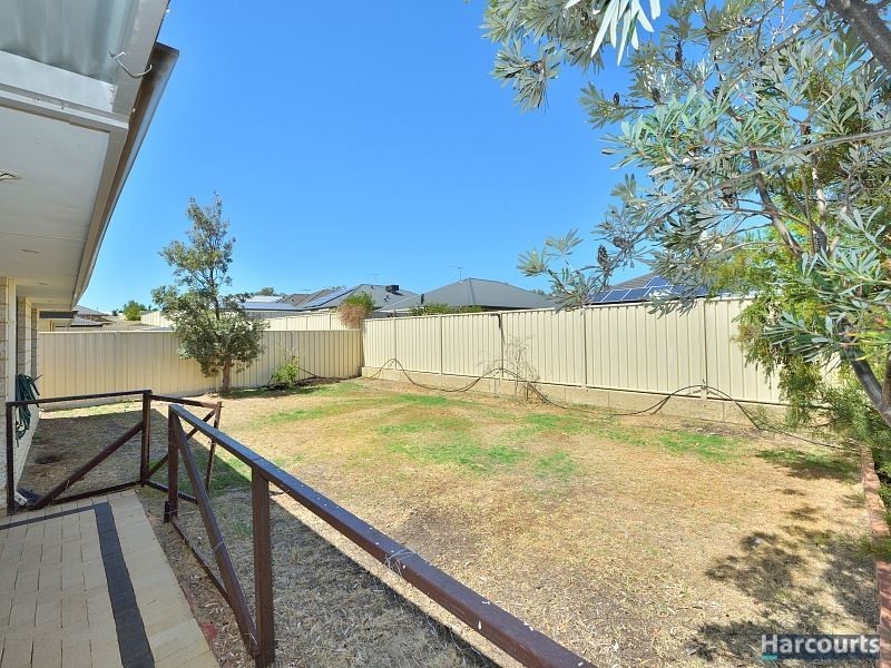 17 Highcliffe Circle, Lakelands WA 6180