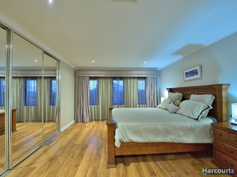 6 Alba Pass, Halls Head WA 6210